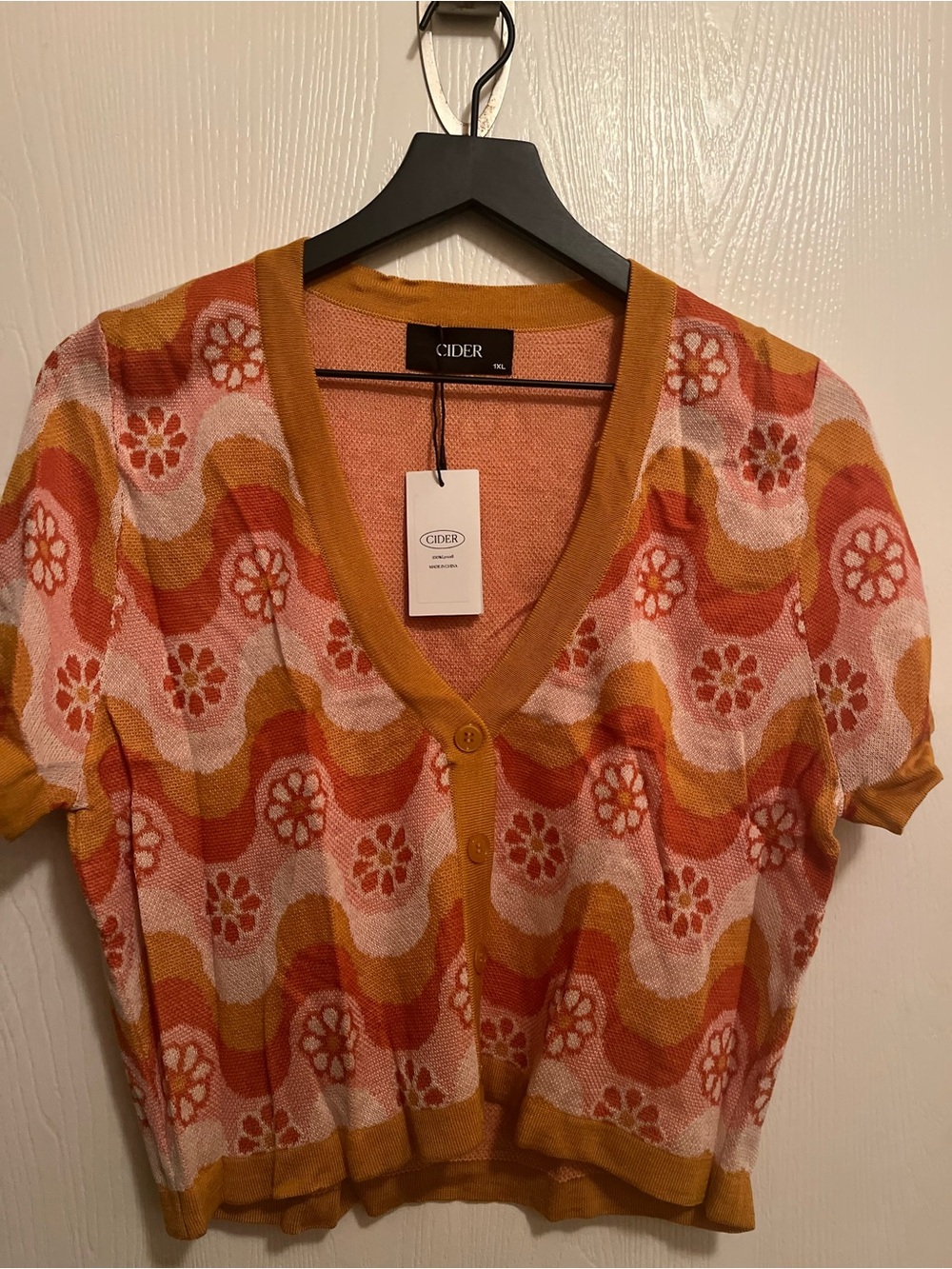 Cider Retro Daisy Knit Cropped Cardigan in Pink & Mustard